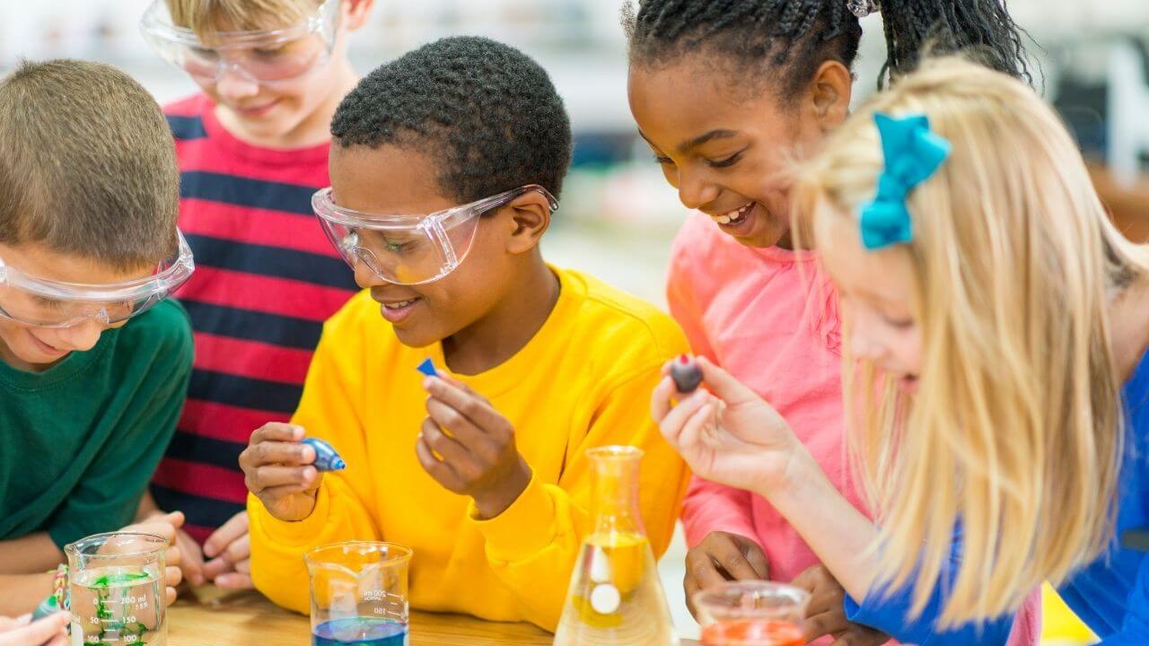 Experiments to Learn Science for Children