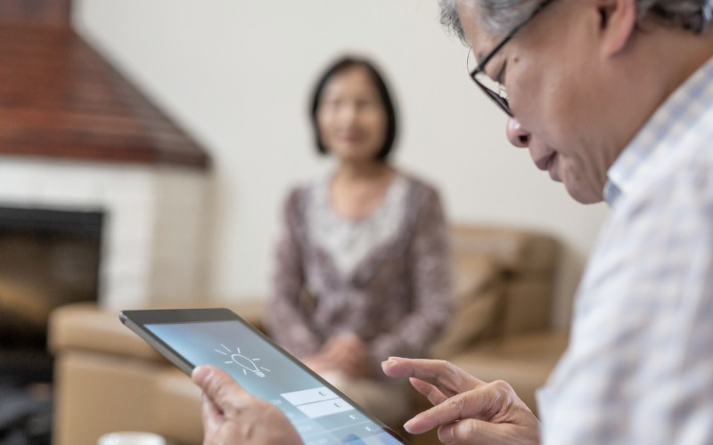 How to Choose the Right In-Home Monitoring System for Your Senior