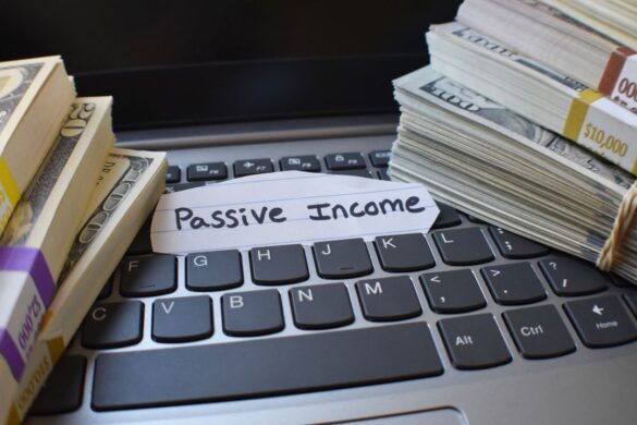 Navigating the World of Online Side Gigs Tips and Pitfalls