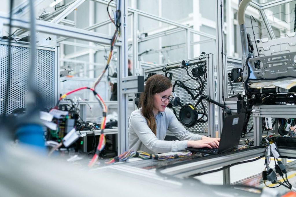 8 Unique Opportunities to Explore Quantum Computing
